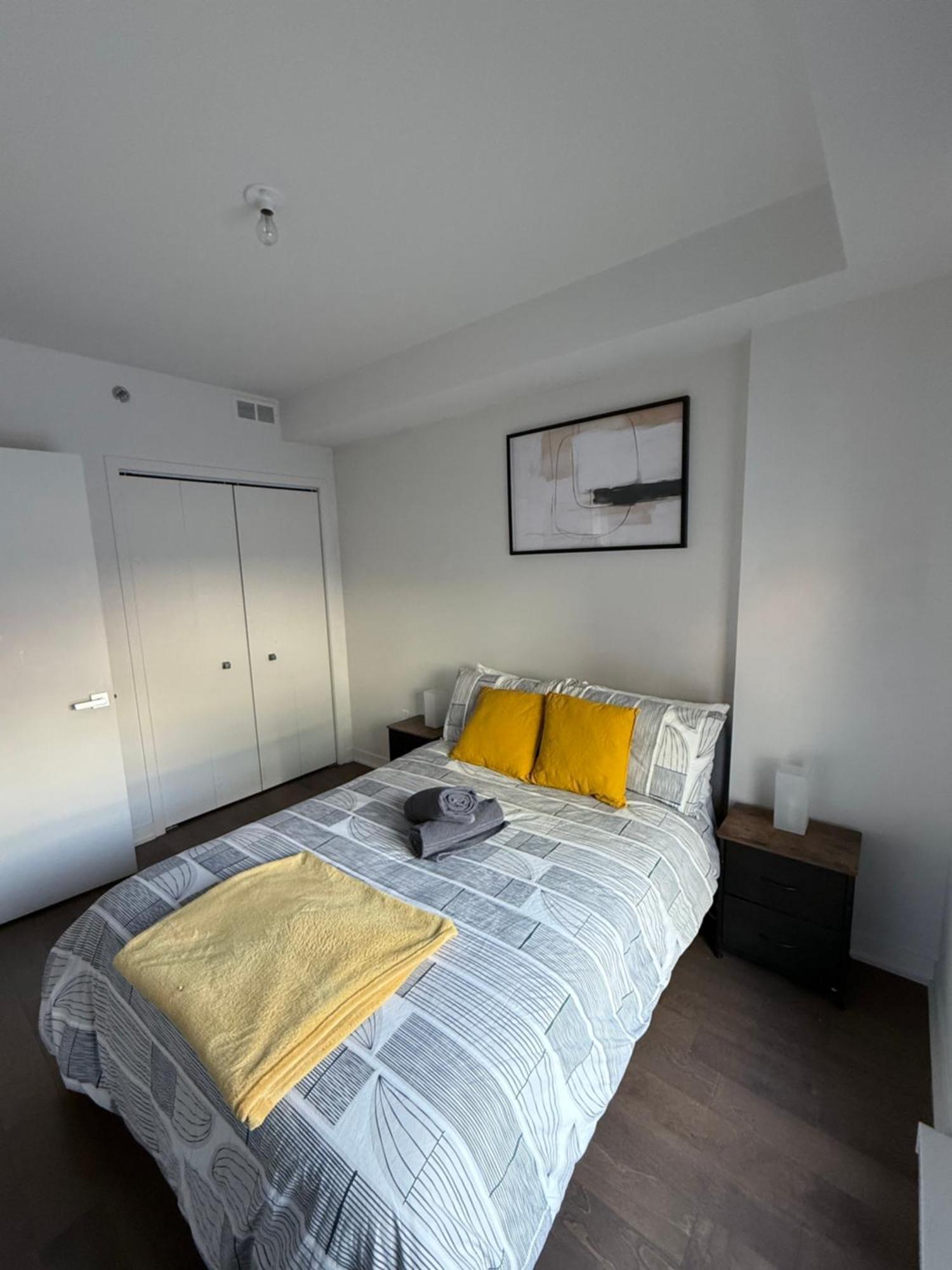 Condo In The Heart Of Downtown Montréal Extérieur photo